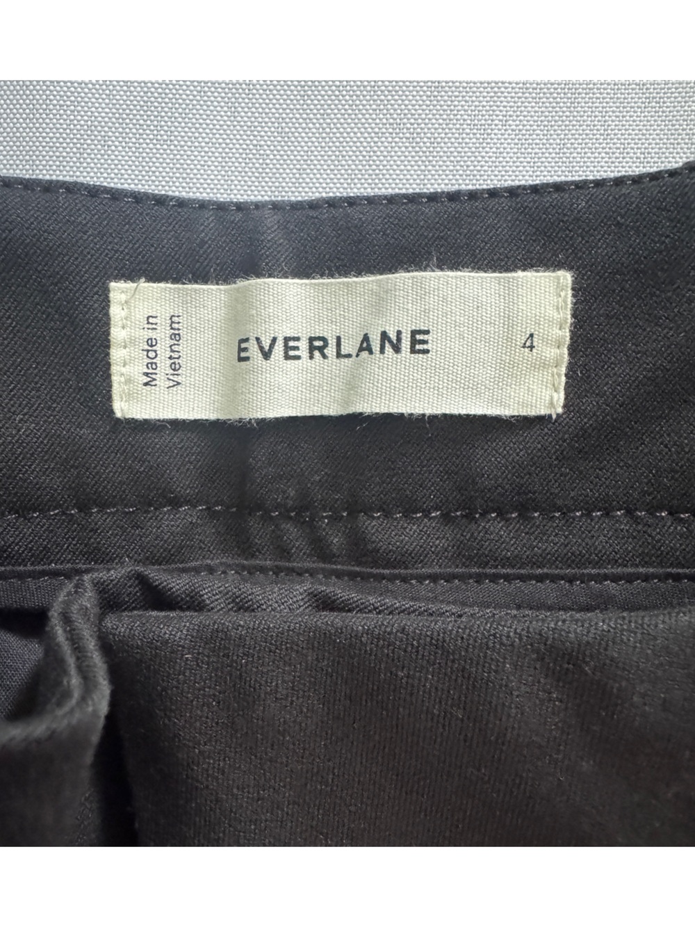 Like New Everlane Black Bi-Stretch Flare Pants Trousers size 4 - Picture 9 of 10
